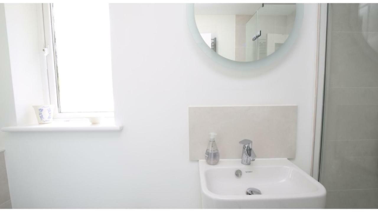★ Luxury Oxford Apartment ★ Sleeps 4, Free Parking Εξωτερικό φωτογραφία